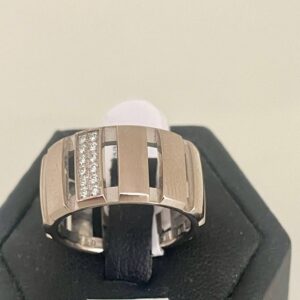 Bague or gris 750/000, CHAUMET, diamants