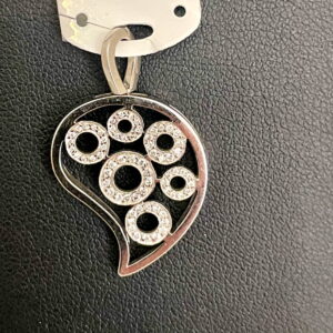 Pendentif larme, or gris 750/000, diamants